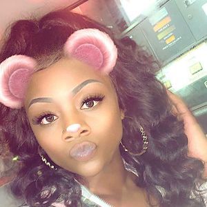 Meet your Posher, Kashay